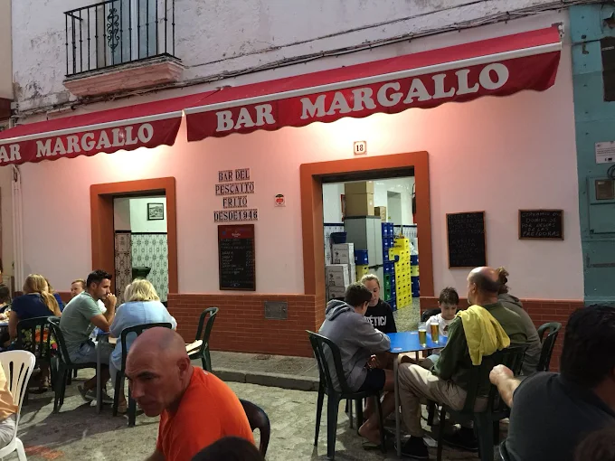 Terraza exterior del Bar El Margallo en Ayamonte